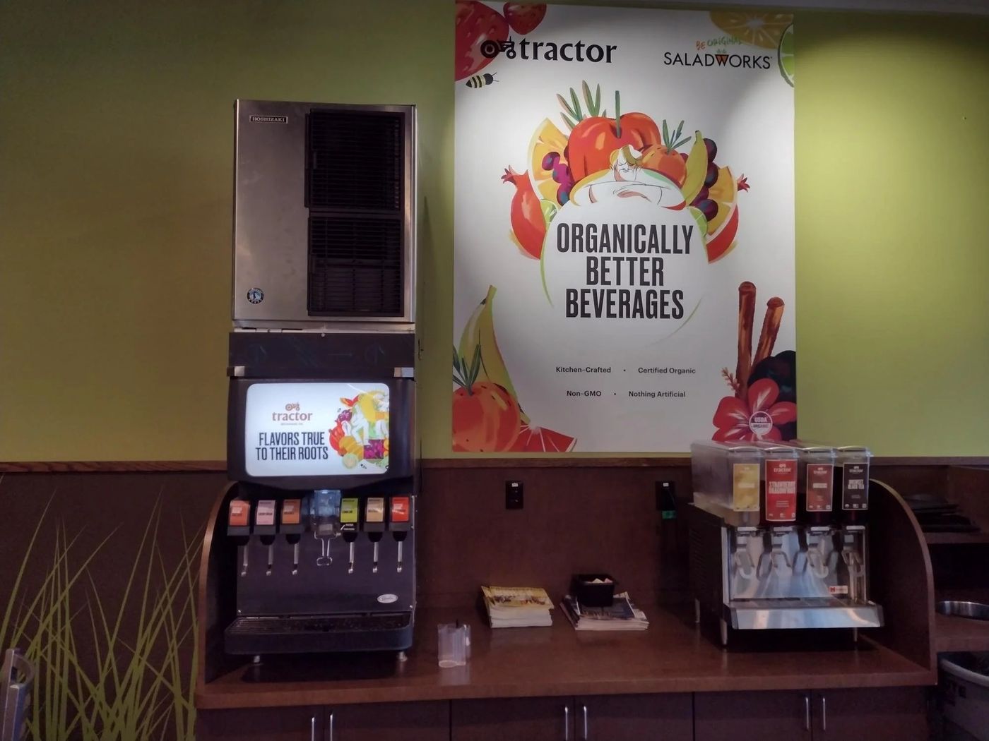 Saladworks beverage station